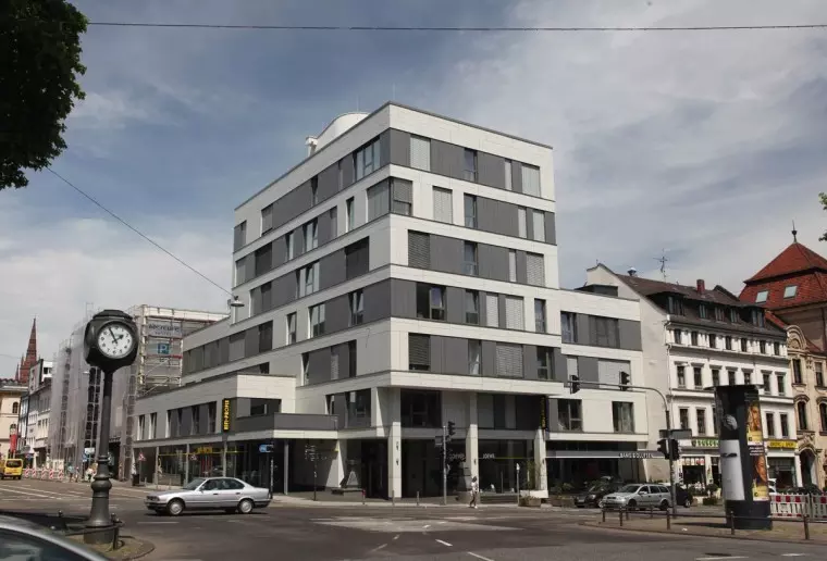 Kernsaniertes Wohn- und Geschäftshaus mit Apartments in der Wiesbadener Innenstadt